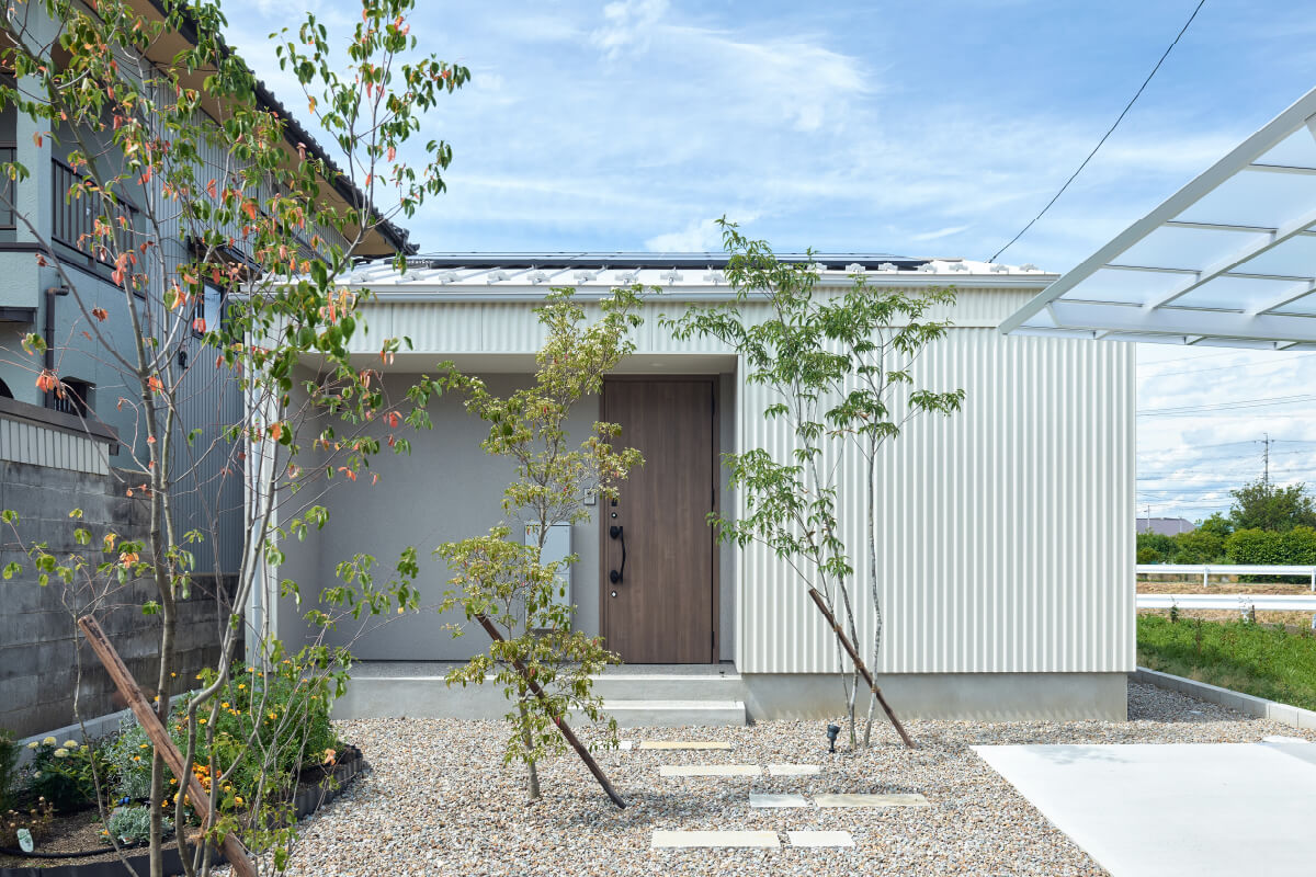 アラフォー女性が建てた15坪の小さな平屋外観